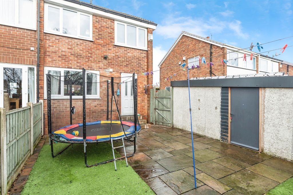 Property photo 2 of 13