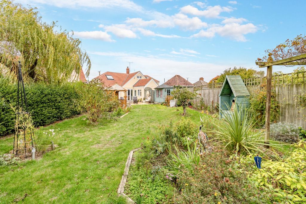 Property photo 2 of 31 4545795