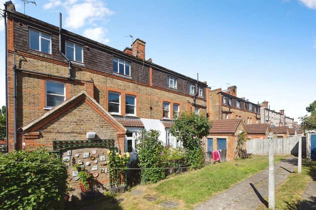 Property photo 1 of 17 Pbox-Img.Jpg