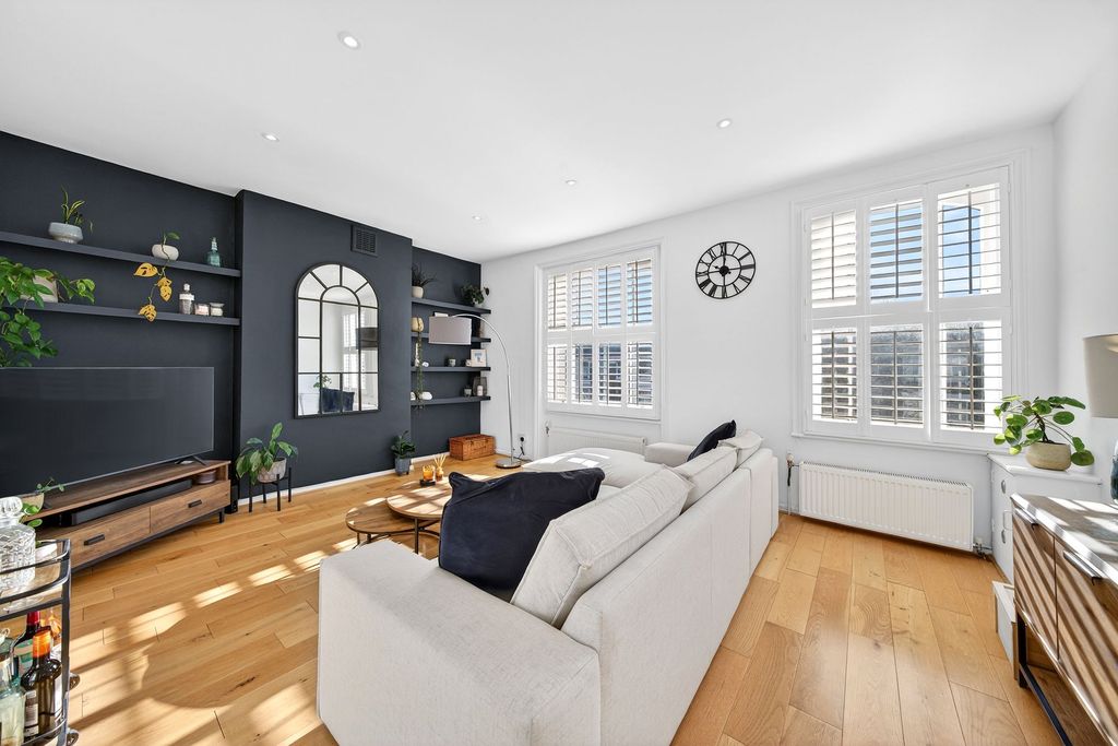 Property photo 1 of 23