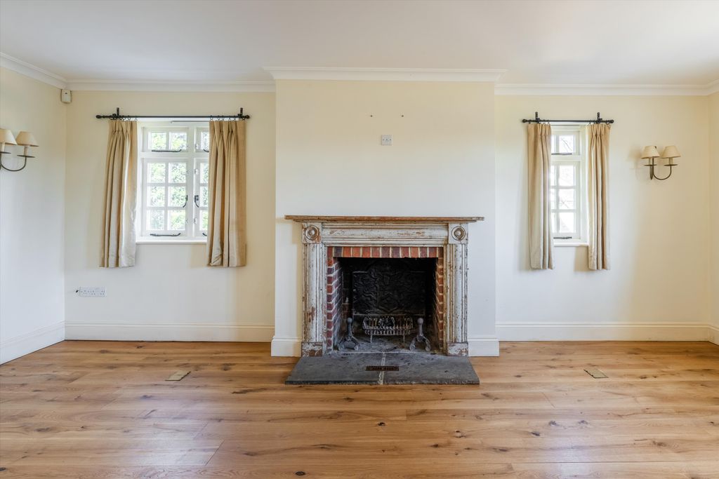 Property photo 3 of 26 Image