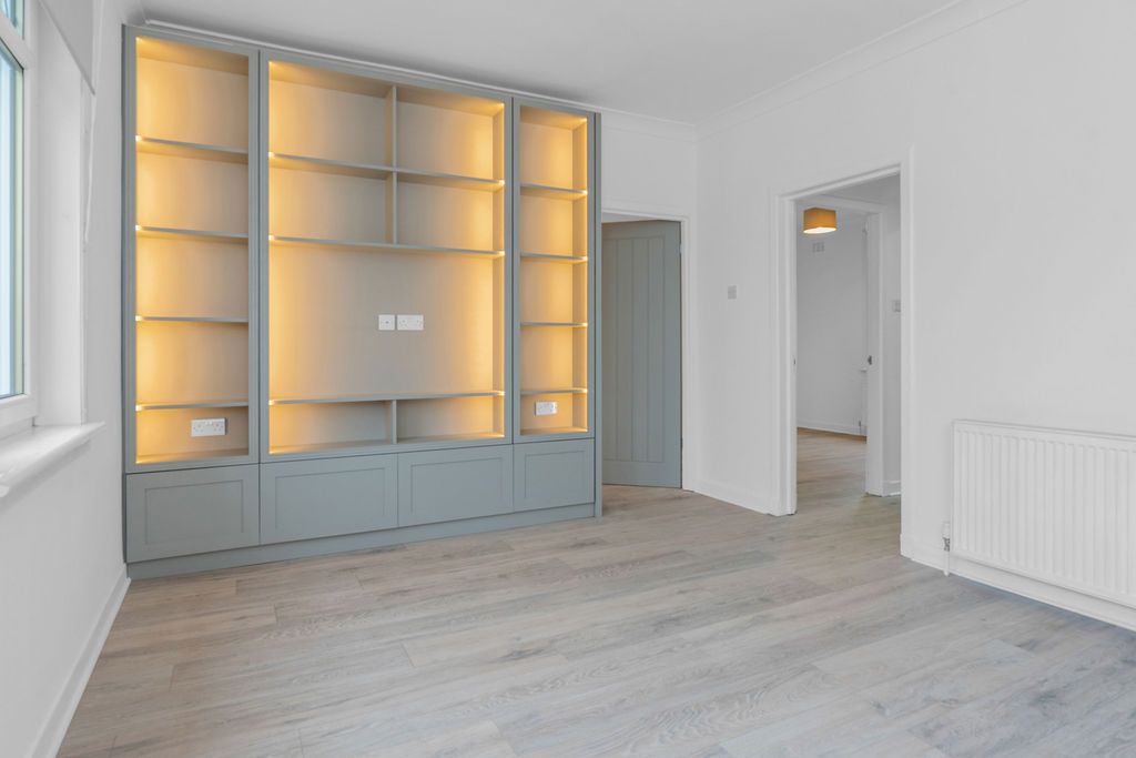 Property photo 2 of 13 Photo 2