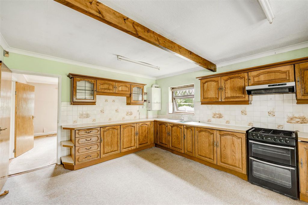Property photo 3 of 17 Fernleigh Int_12.Jpg