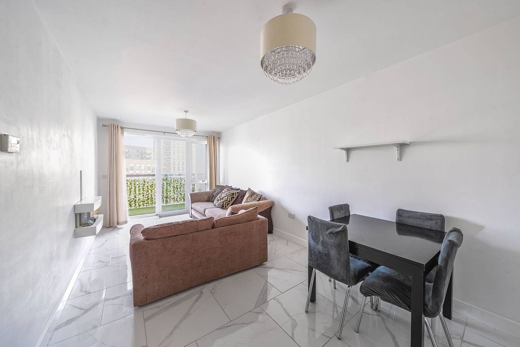 Property photo 3 of 9