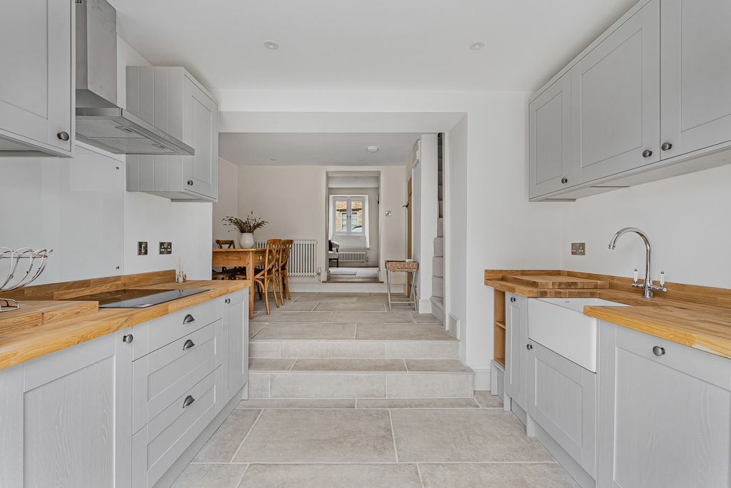 Property photo 2 of 15 Kitchen