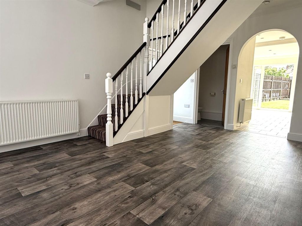 Property photo 3 of 16 Pic 7.Jpg