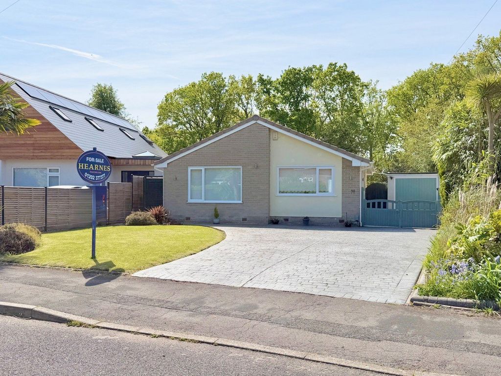 Property photo 1 of 30