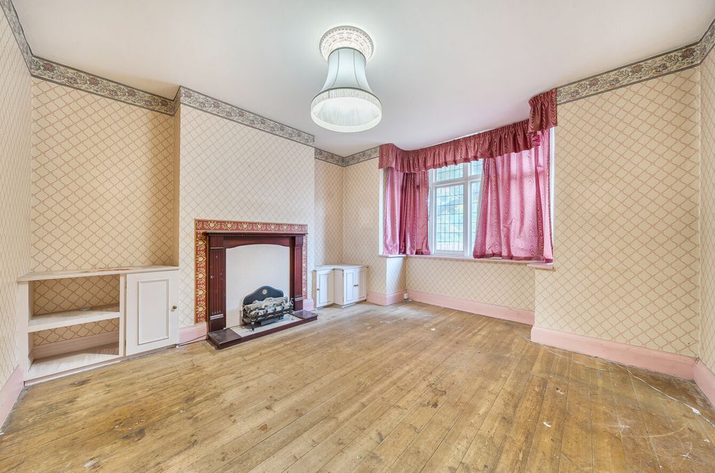 Property photo 2 of 11 1356438-7-68F7Abb...