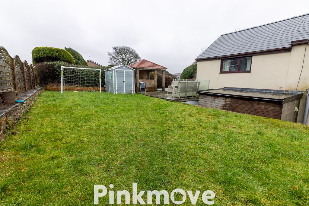 Property photo 2 of 23