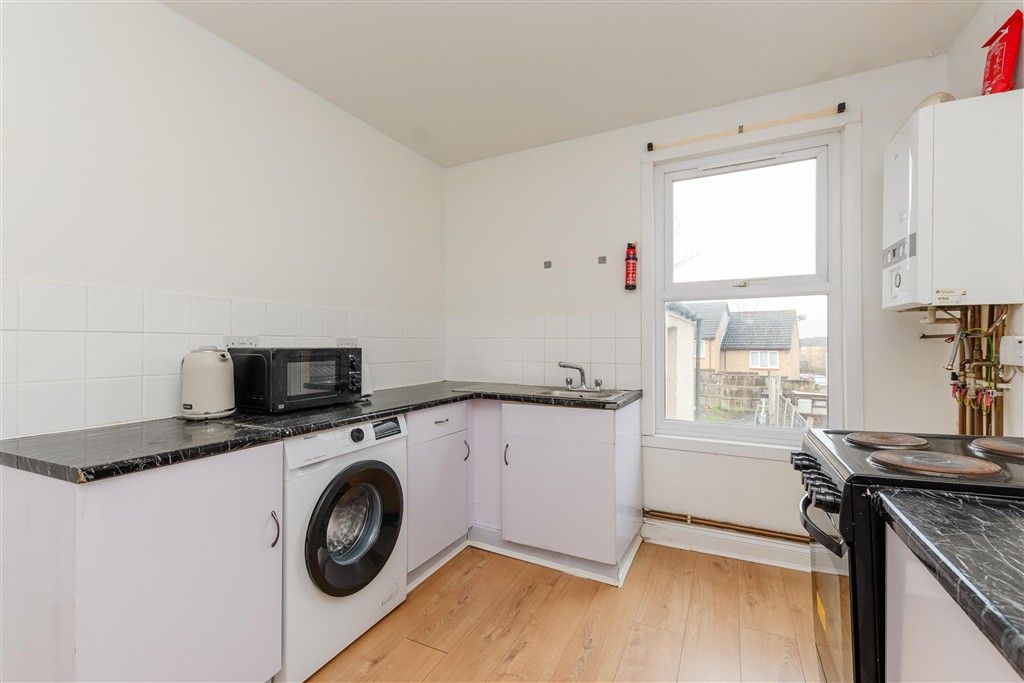 Property photo 3 of 14 Kitchen