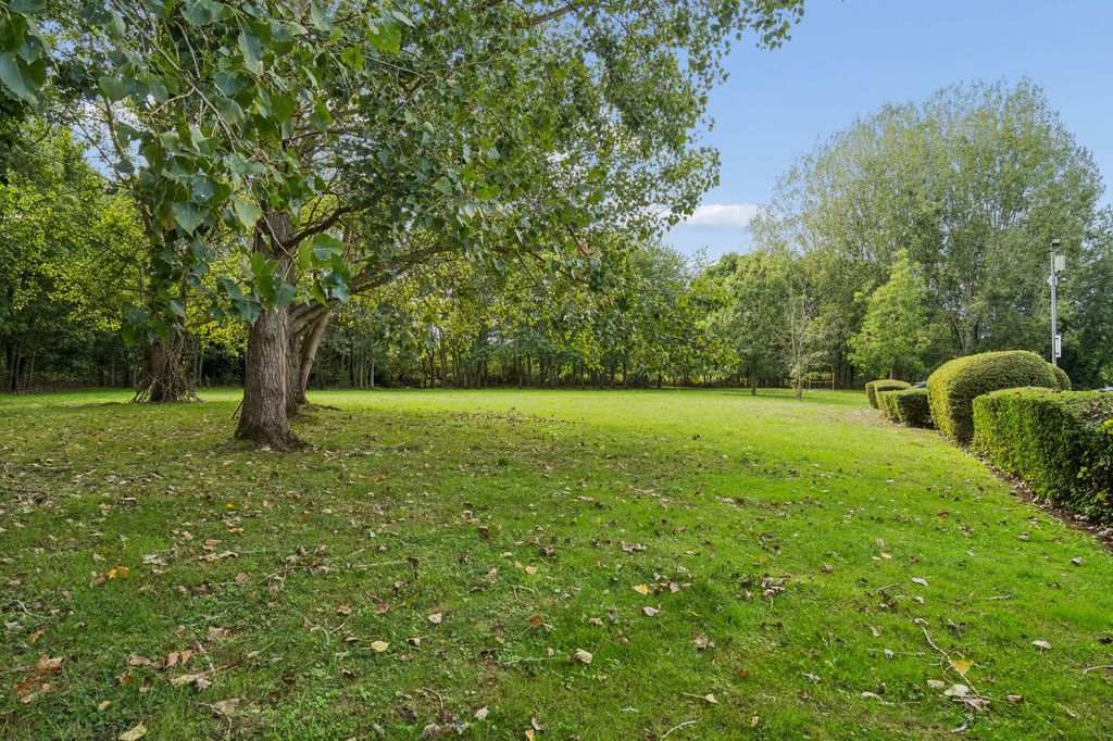 Property photo 2 of 15 Mill Stream Lodge (5)