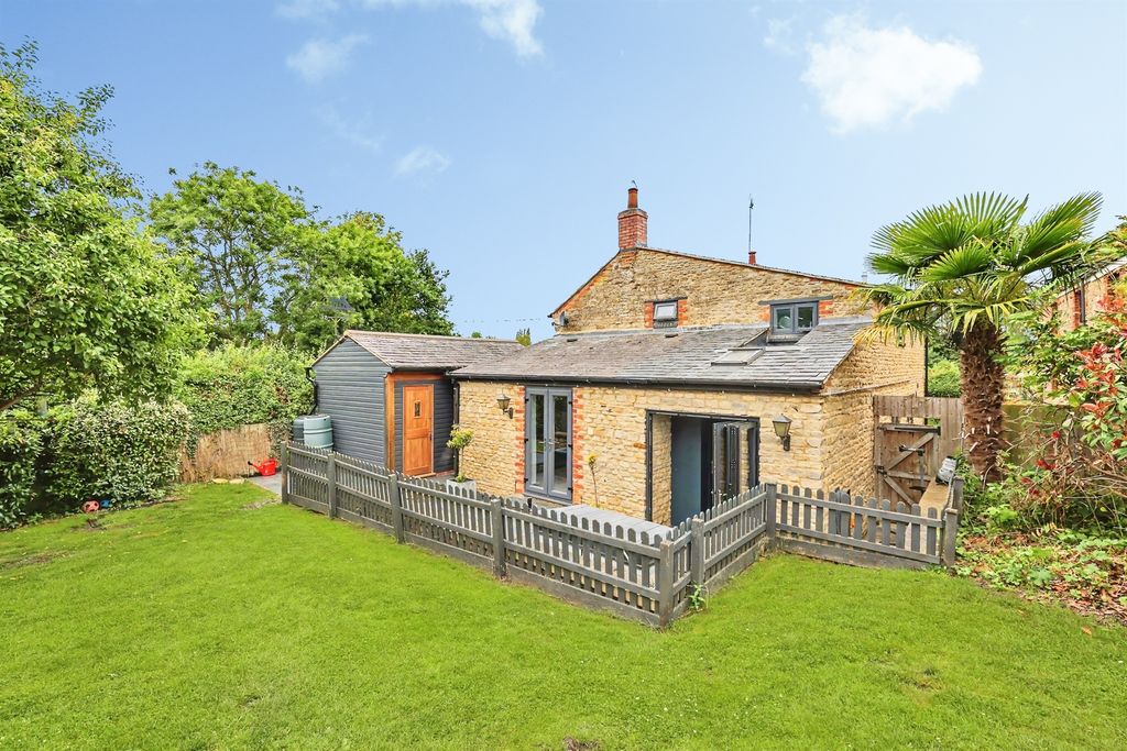 Property photo 2 of 18