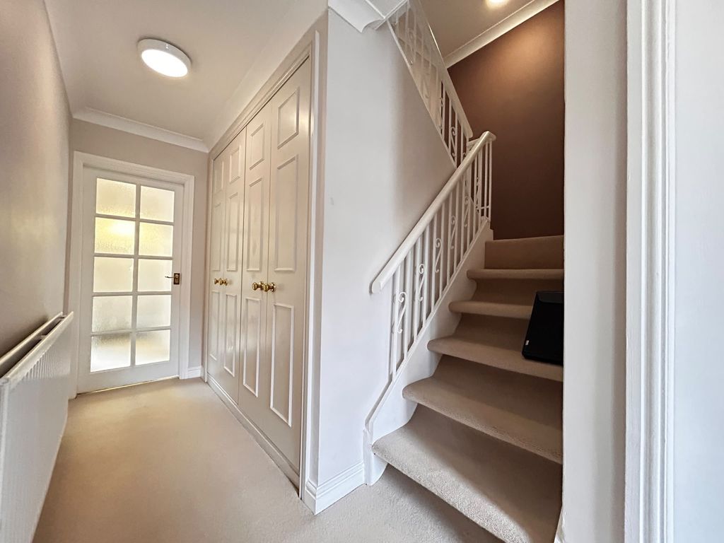 Property photo 2 of 17 B602848F-Ef19-46B2-Acca-91887F407Ef6