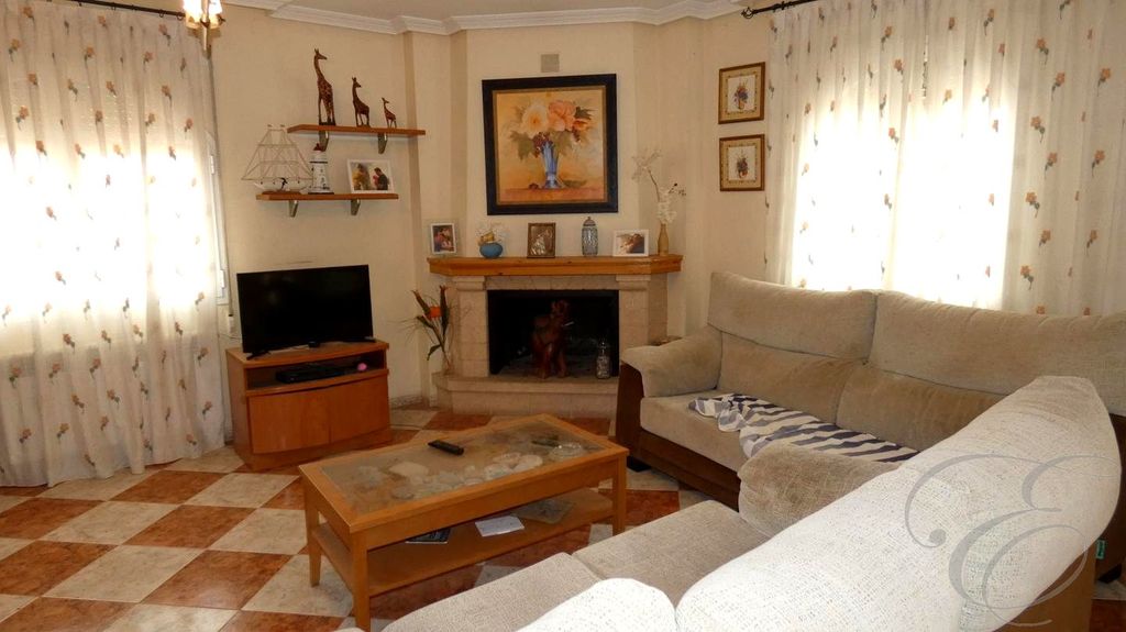 Property photo 3 of 22