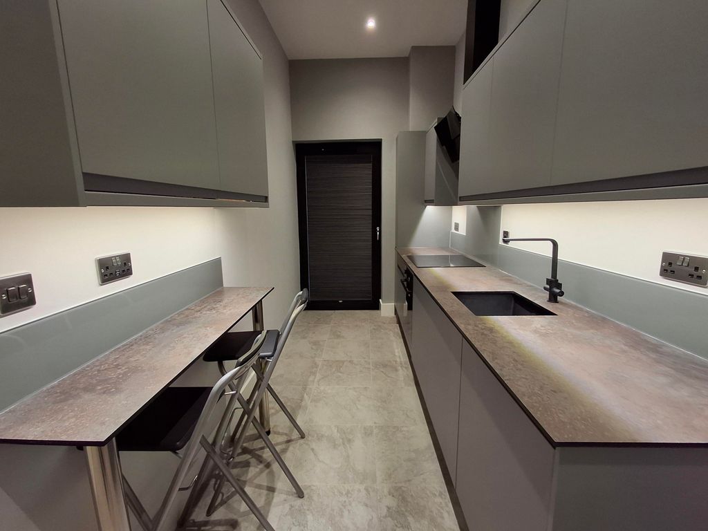 Property photo 2 of 16 Image