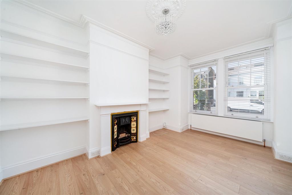 Property photo 2 of 12 9.Jpg