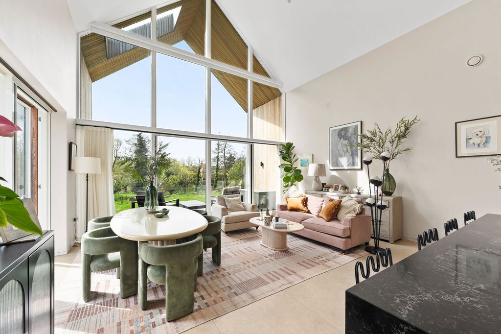 Property photo 2 of 66