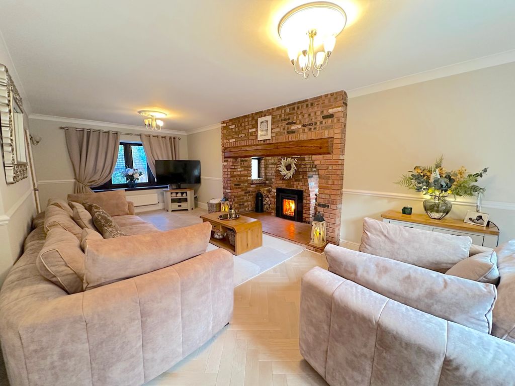 Property photo 3 of 37