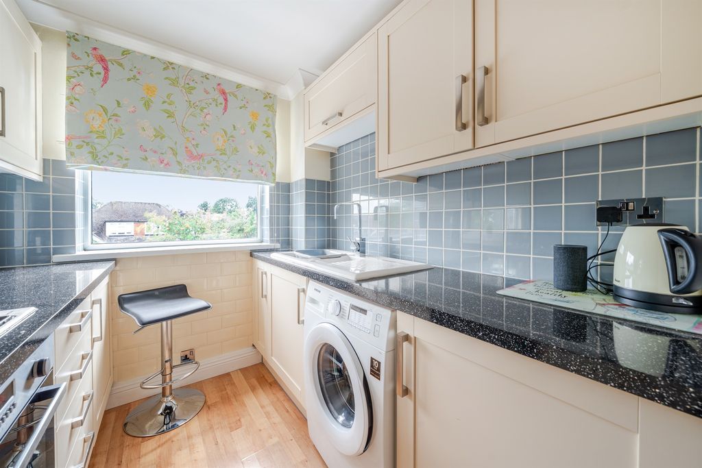 Property photo 2 of 14