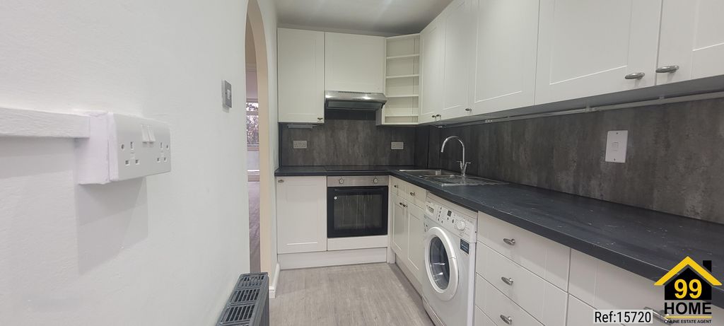 Property photo 3 of 10 Photo 2