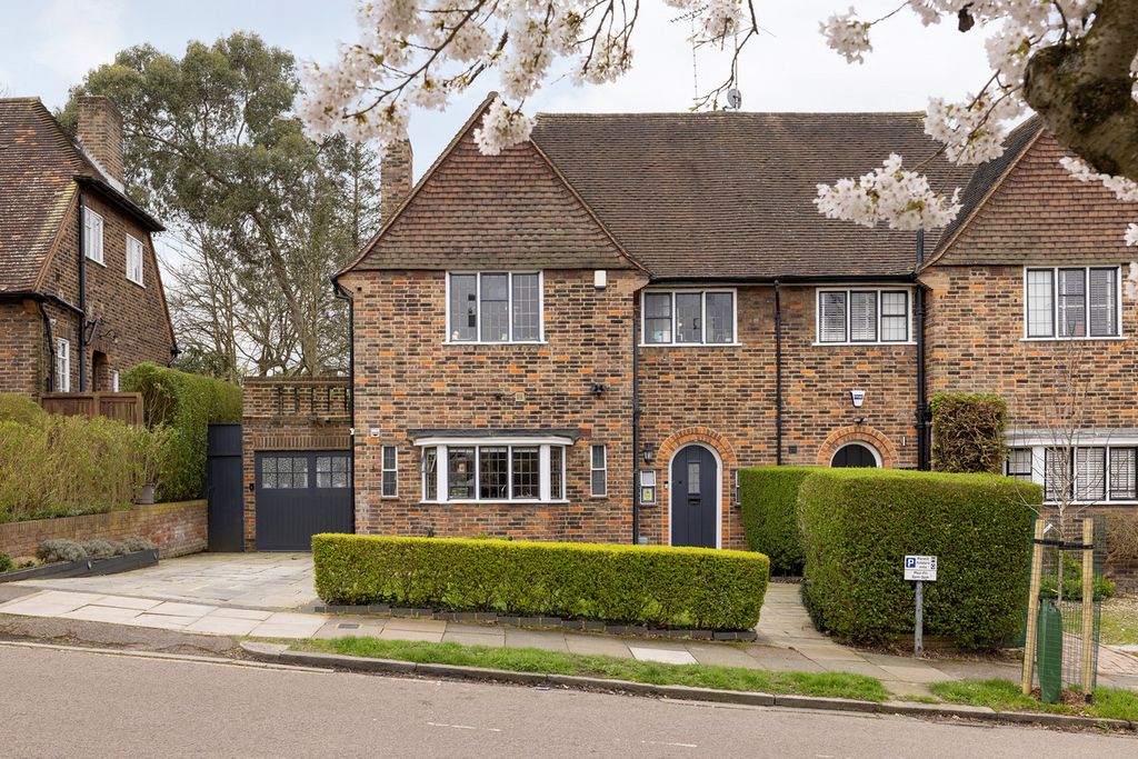 Property photo 1 of 19