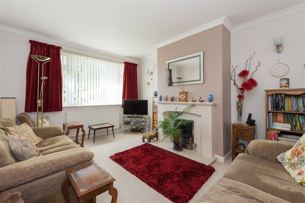 Property photo 2 of 14