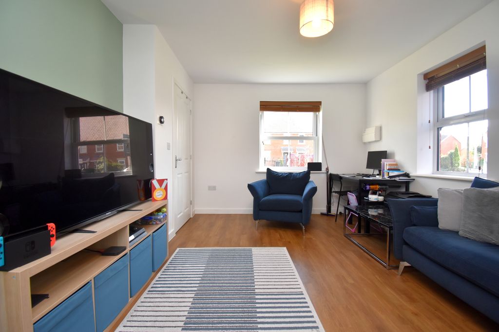 Property photo 3 of 17