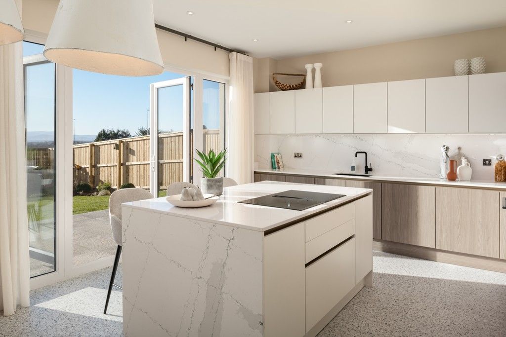 Property photo 2 of 12 Netherhall Gardens, Cambridge