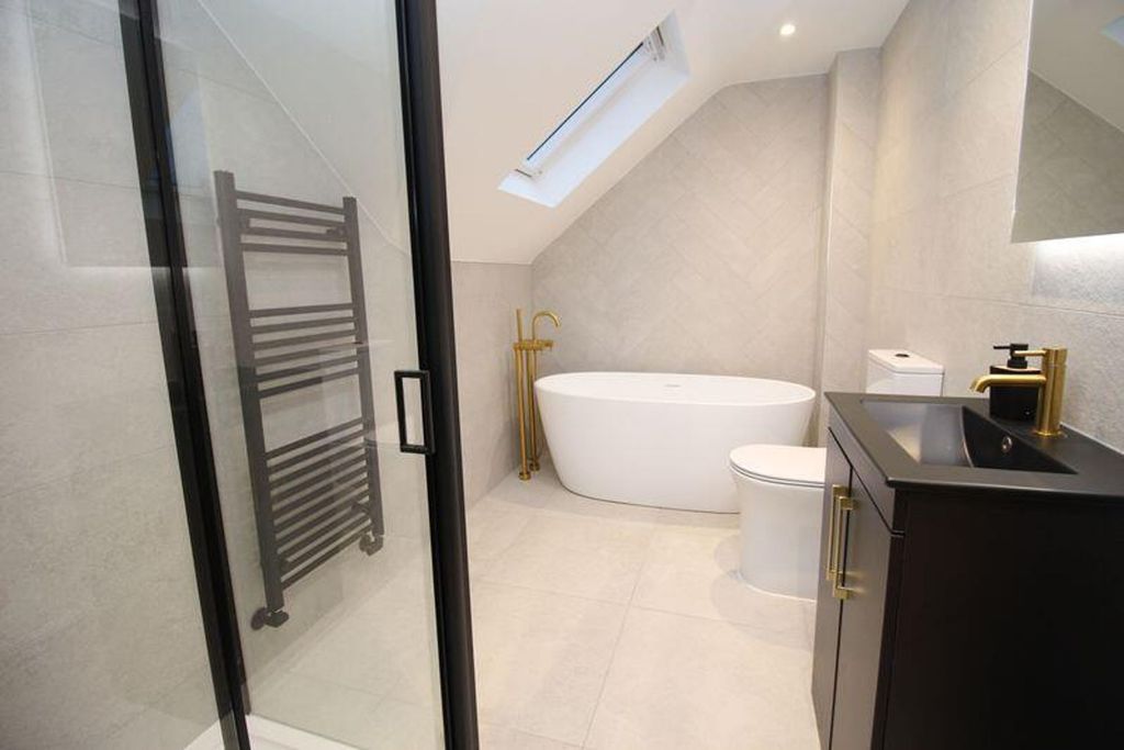 Additional image 22 of 5 bed detached bungalow for saleUpper Northam Road, Hedge End SO30