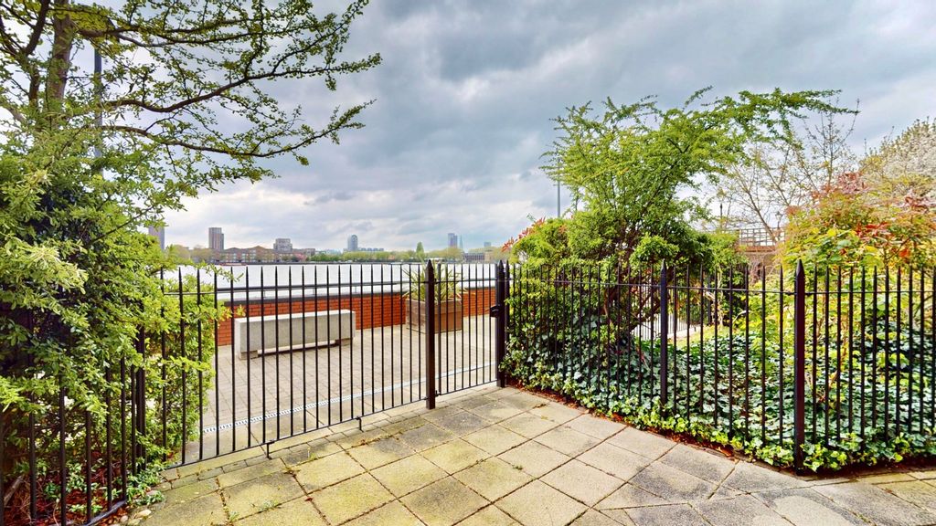 Property photo 2 of 21 Picture No. 65