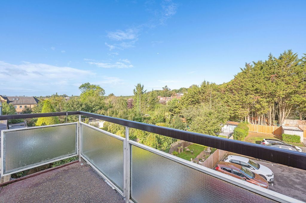 Property photo 3 of 21