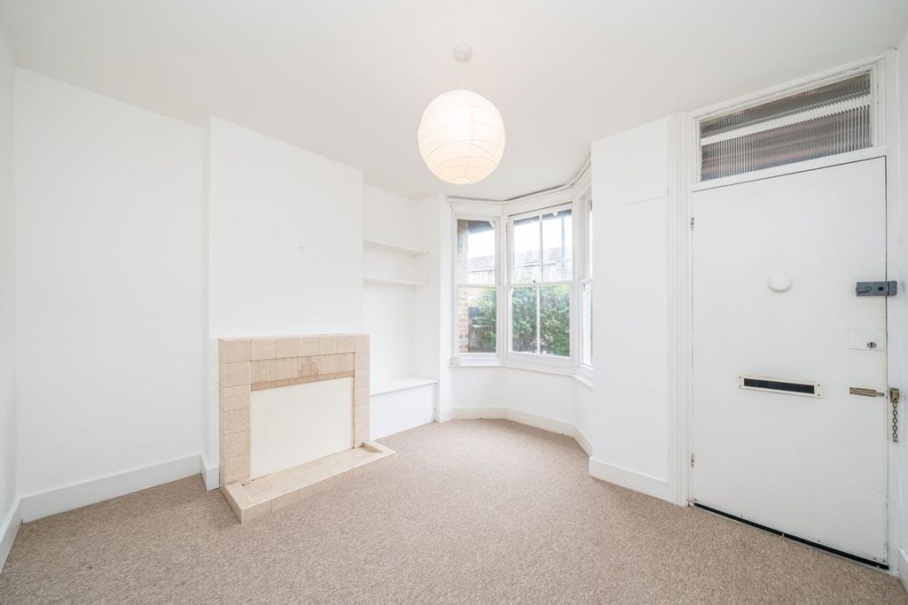 Property photo 2 of 7