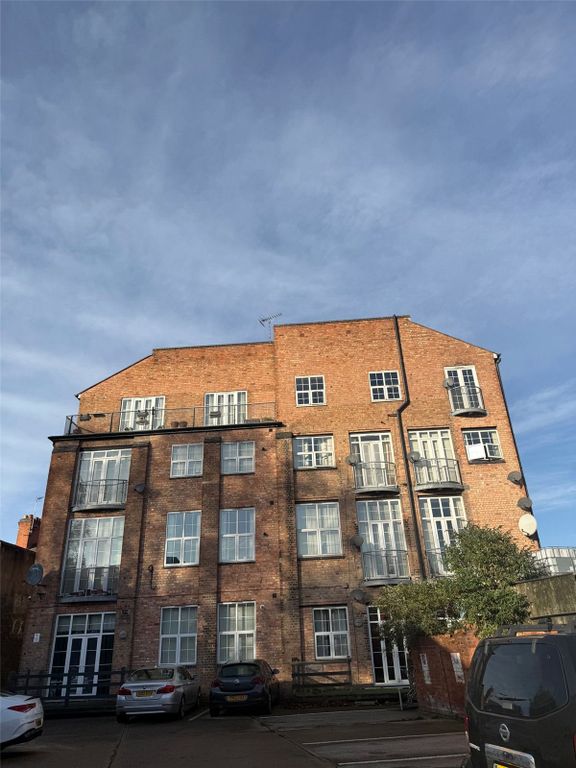 Property photo 1 of 8 Front