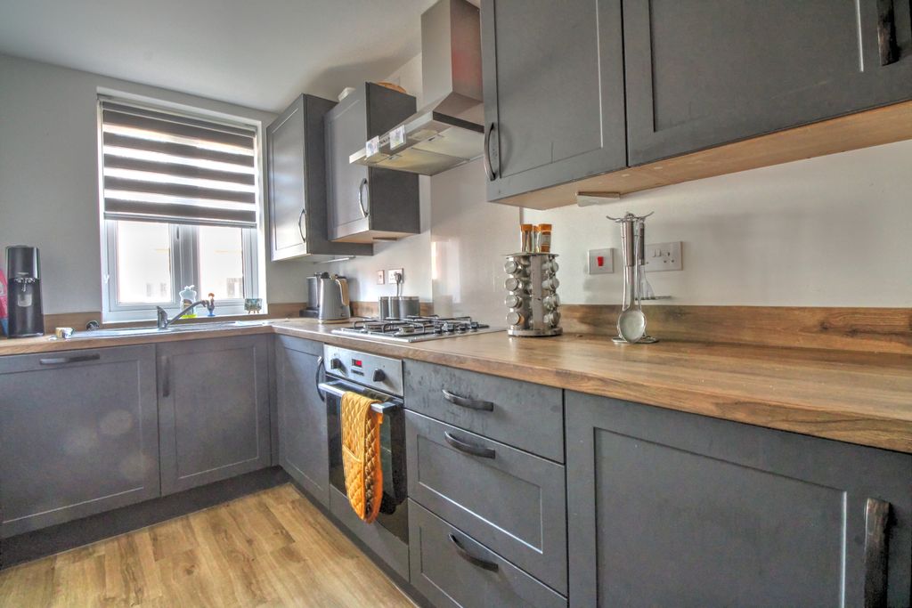 Property photo 3 of 18 Photo #3