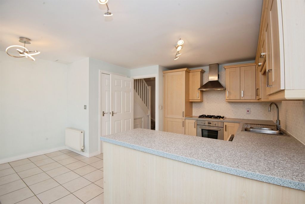 Property photo 3 of 18