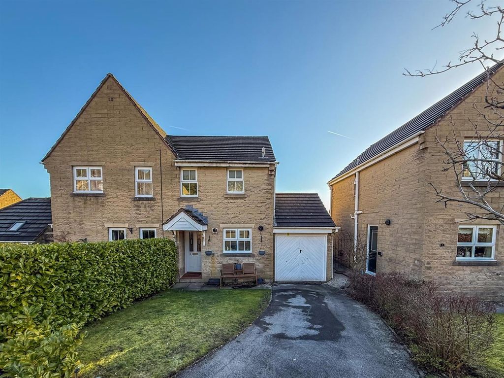 Property photo 1 of 17 Front 3.Jpeg