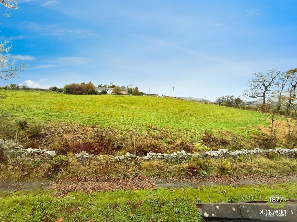 Property photo 3 of 26