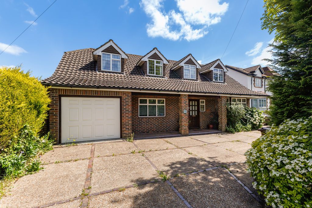 Property photo 2 of 25