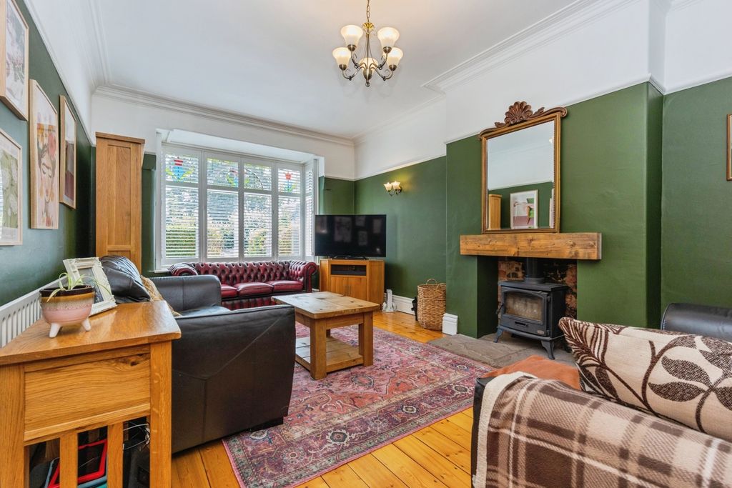 Property photo 2 of 35 Pbox-Img.Jpg