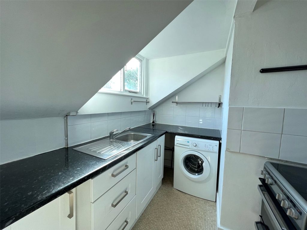 Property photo 3 of 8 Picture No. 06