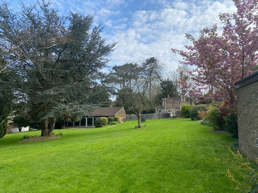 Property photo 1 of 11 Exterior