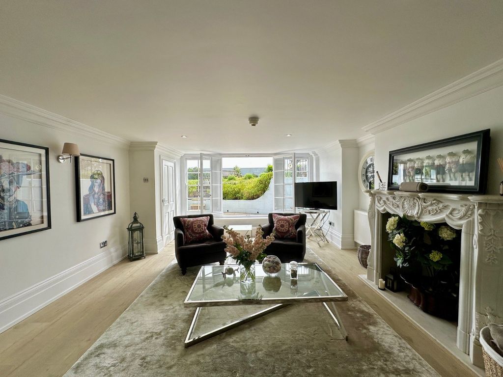 Additional image 5 of 2 bed flat for saleThe Beach, Walmer, Deal, Kent CT14