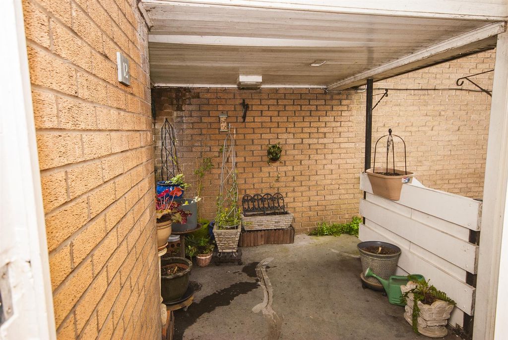 Property photo 3 of 3 Outside.Jpg