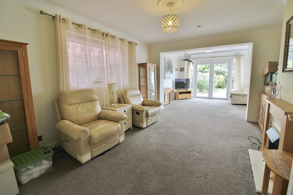 Property photo 3 of 14