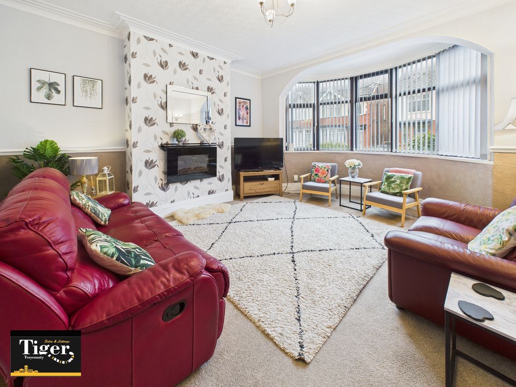 Property photo 2 of 17 Cam02176G0-Pr0754-Still006