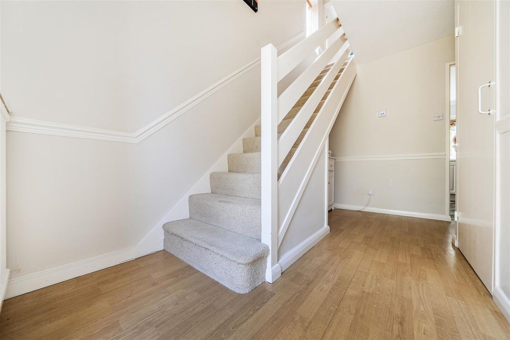 Property photo 3 of 13 1483330-20-6A423A1Eca20B.Jpg