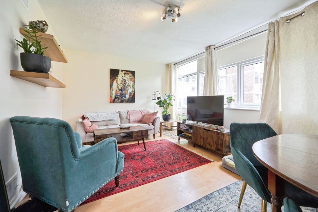 Property photo 2 of 11