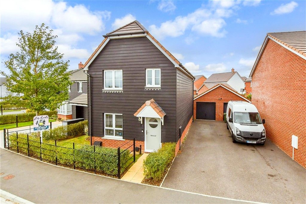 Property photo 3 of 9 External (Web) 1