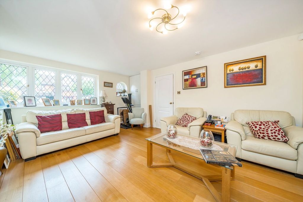 Property photo 2 of 13