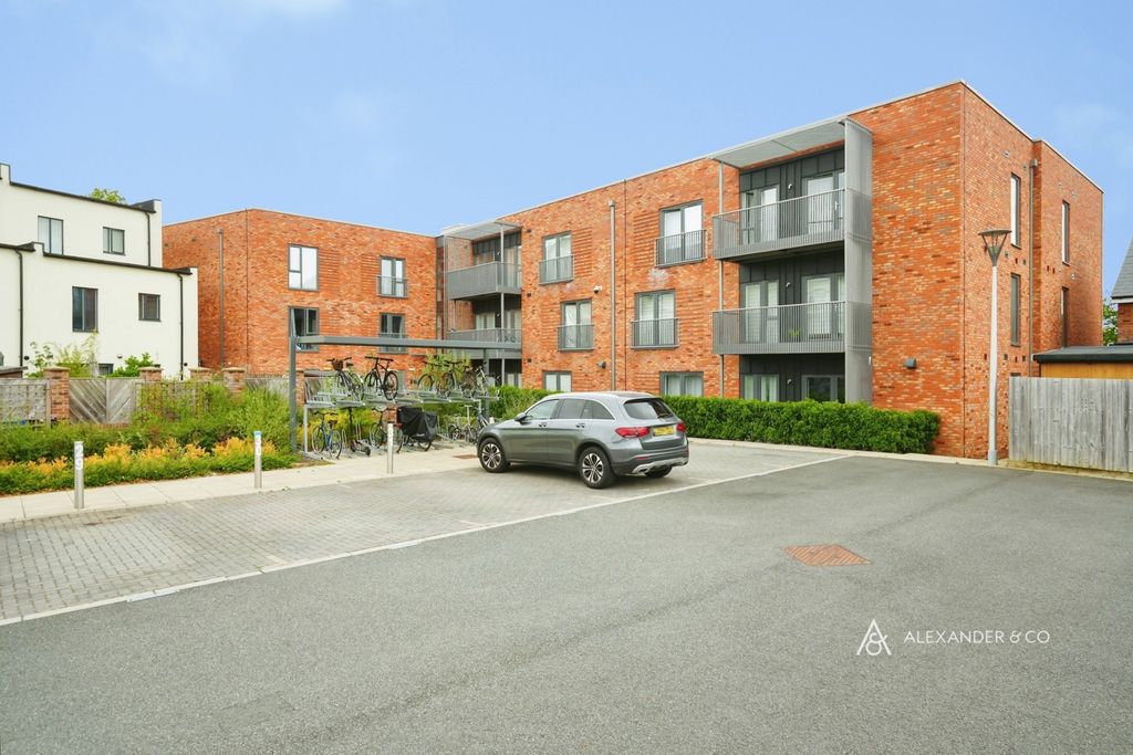 Property photo 1 of 15 Pbox-Img.Jpg